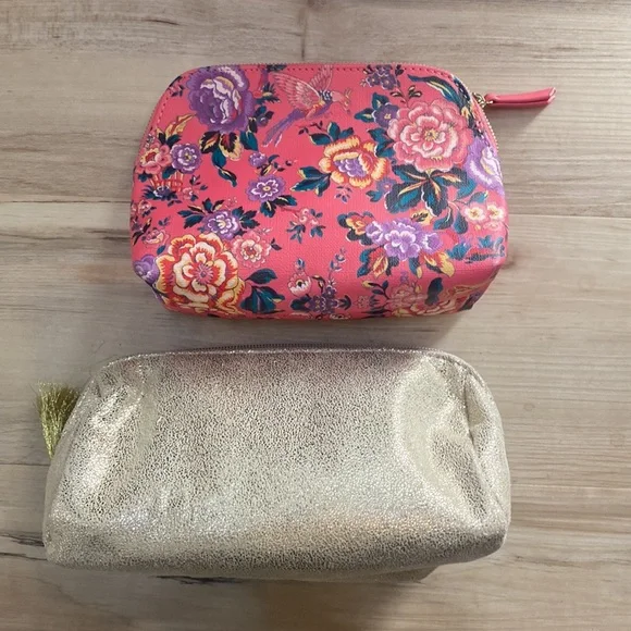 Two Adorable Small Bags/Clutch Bundle - Picture 1 of 8
